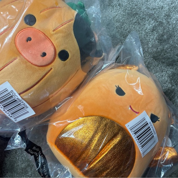 NWT Set of Two Halloween Squishmallows - Picture 11 of 11